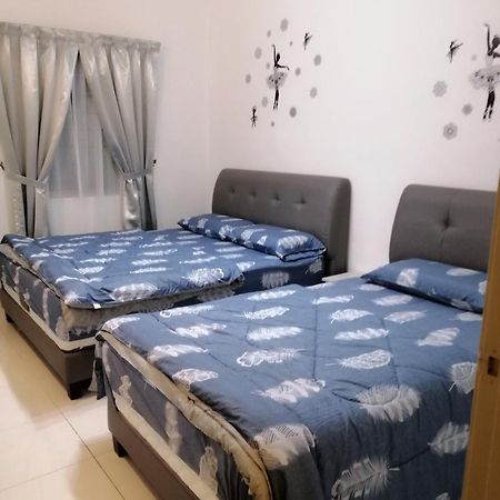Alyaleesya Homestay Teres Бринчанг Экстерьер фото