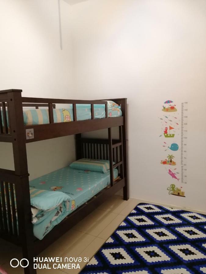 Alyaleesya Homestay Teres Бринчанг Экстерьер фото