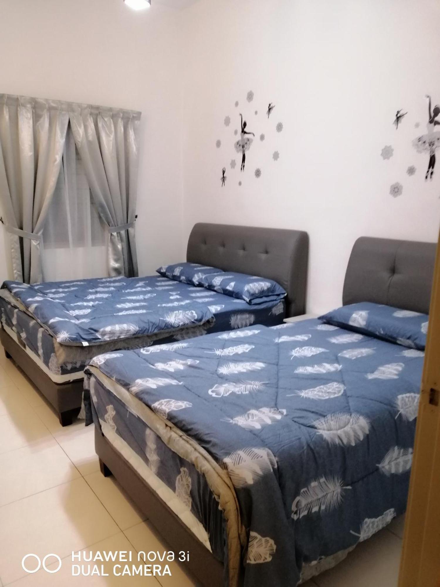 Alyaleesya Homestay Teres Бринчанг Экстерьер фото