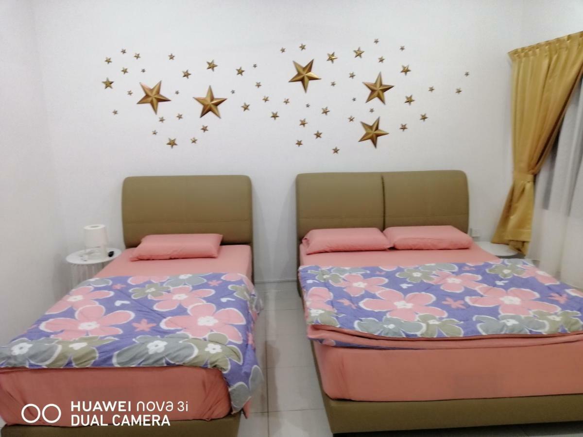 Alyaleesya Homestay Teres Бринчанг Экстерьер фото