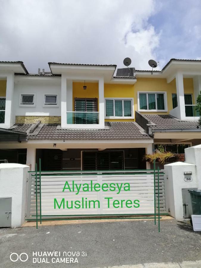 Alyaleesya Homestay Teres Бринчанг Экстерьер фото